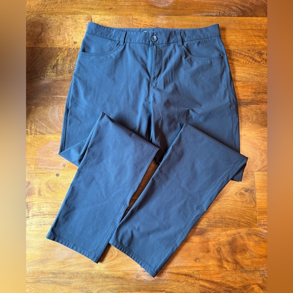 VUORI Men’s 34 waist Charcoal gray Meta pant. Good condition - Picture 1 of 10